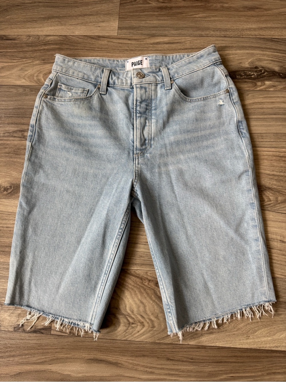 Paige Robbie Short High Rise Slim Bermuda Shorts in Light Wash Size 27